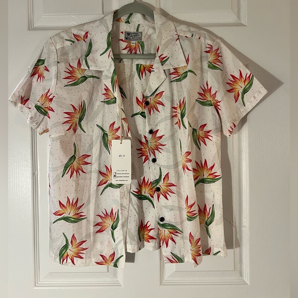 Avanti - NWT women’s aloha shirt - white bird of paradise - large